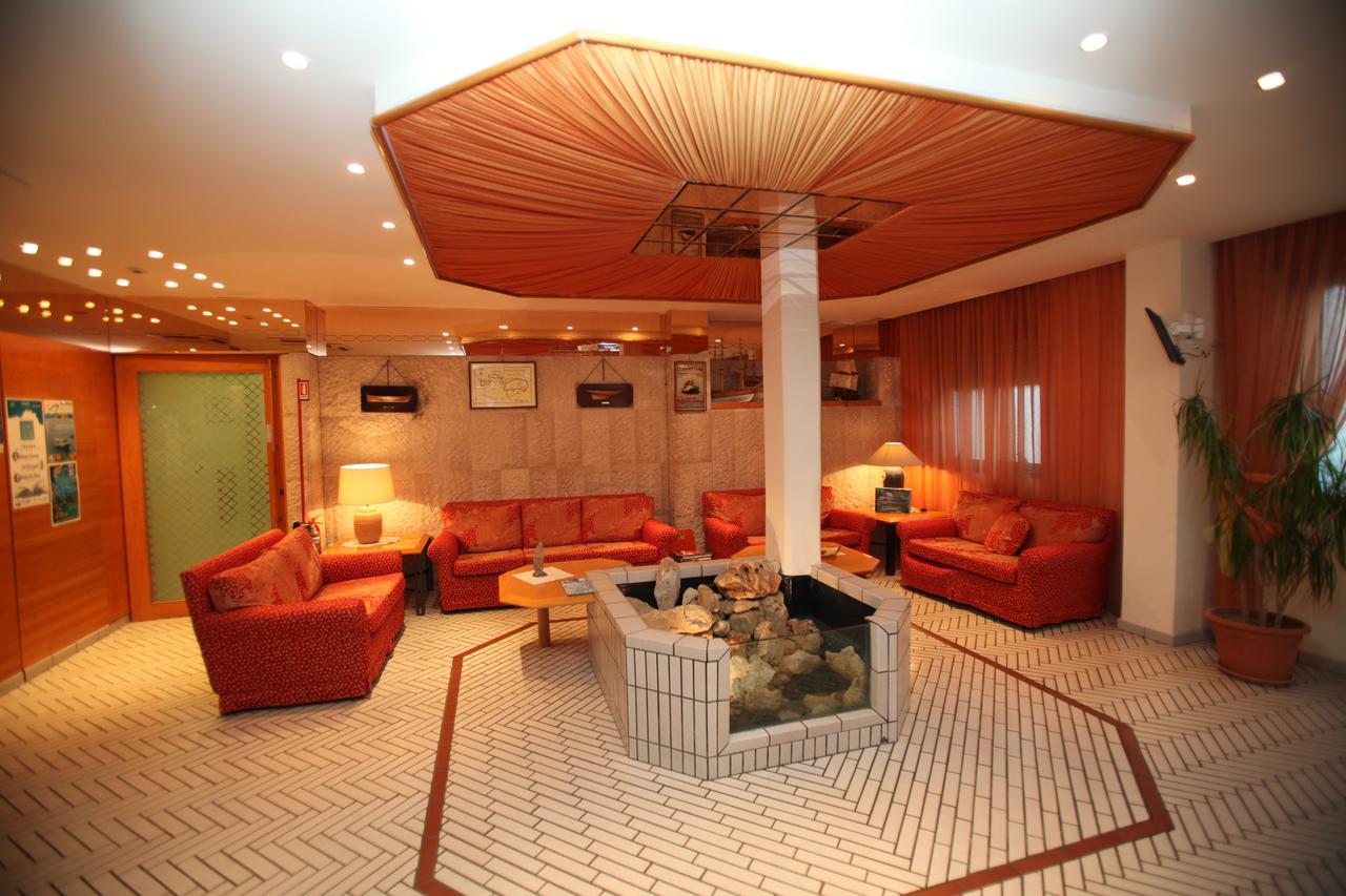 Hotel Gabbiano Сан-Домино Экстерьер фото